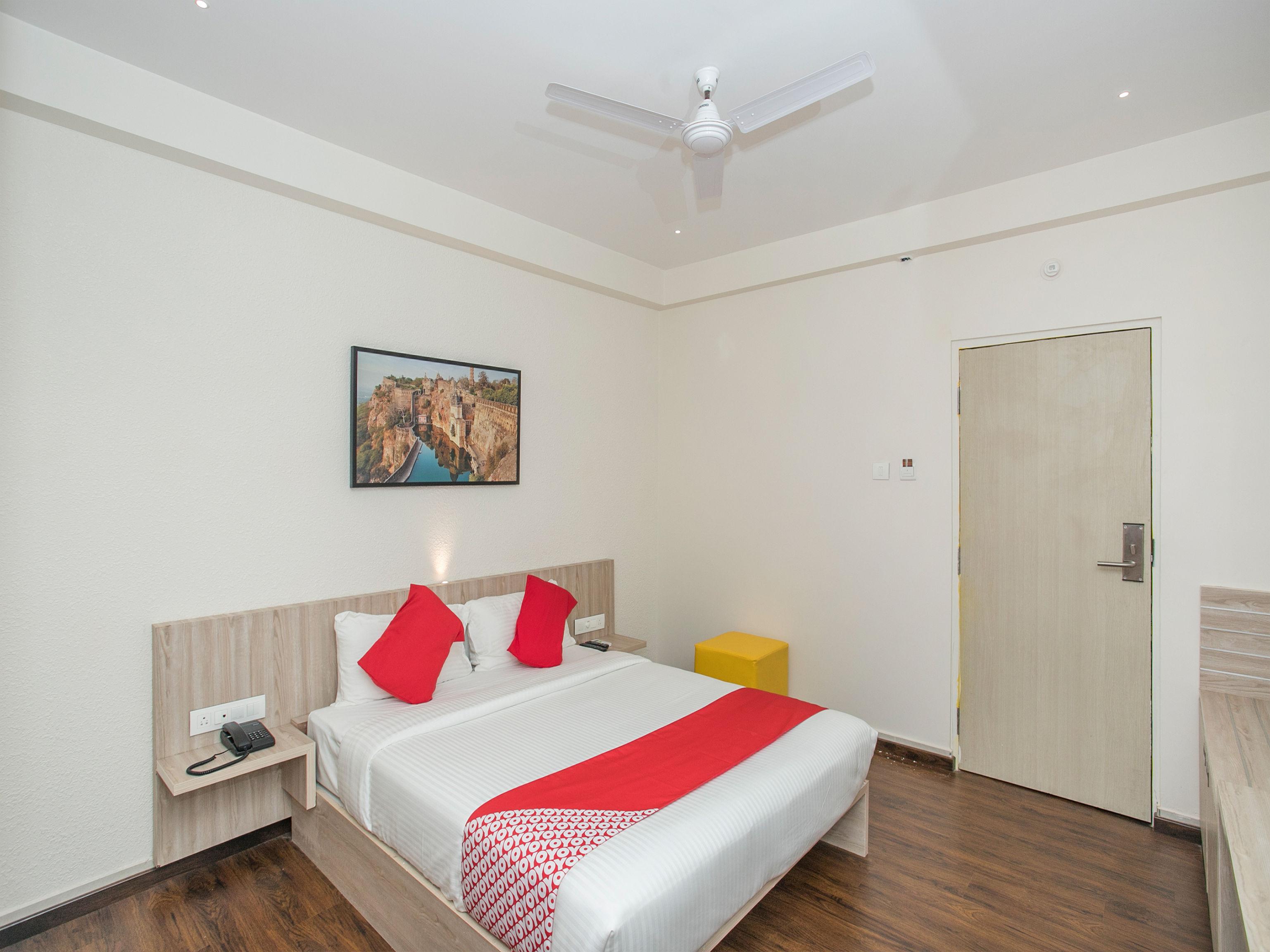 Airport Hotel Hsp Нью-Дели Экстерьер фото