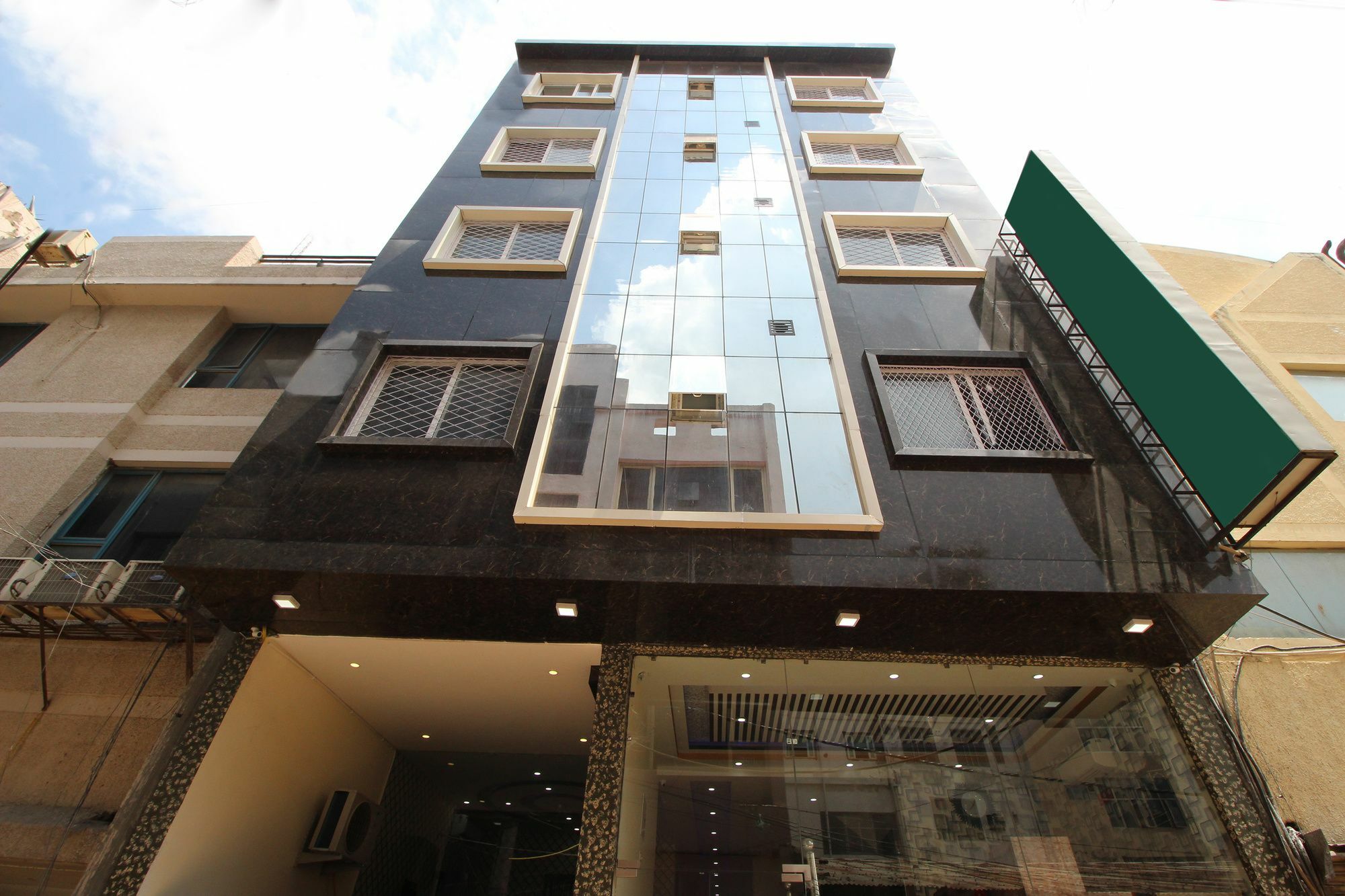 Airport Hotel Hsp Нью-Дели Экстерьер фото