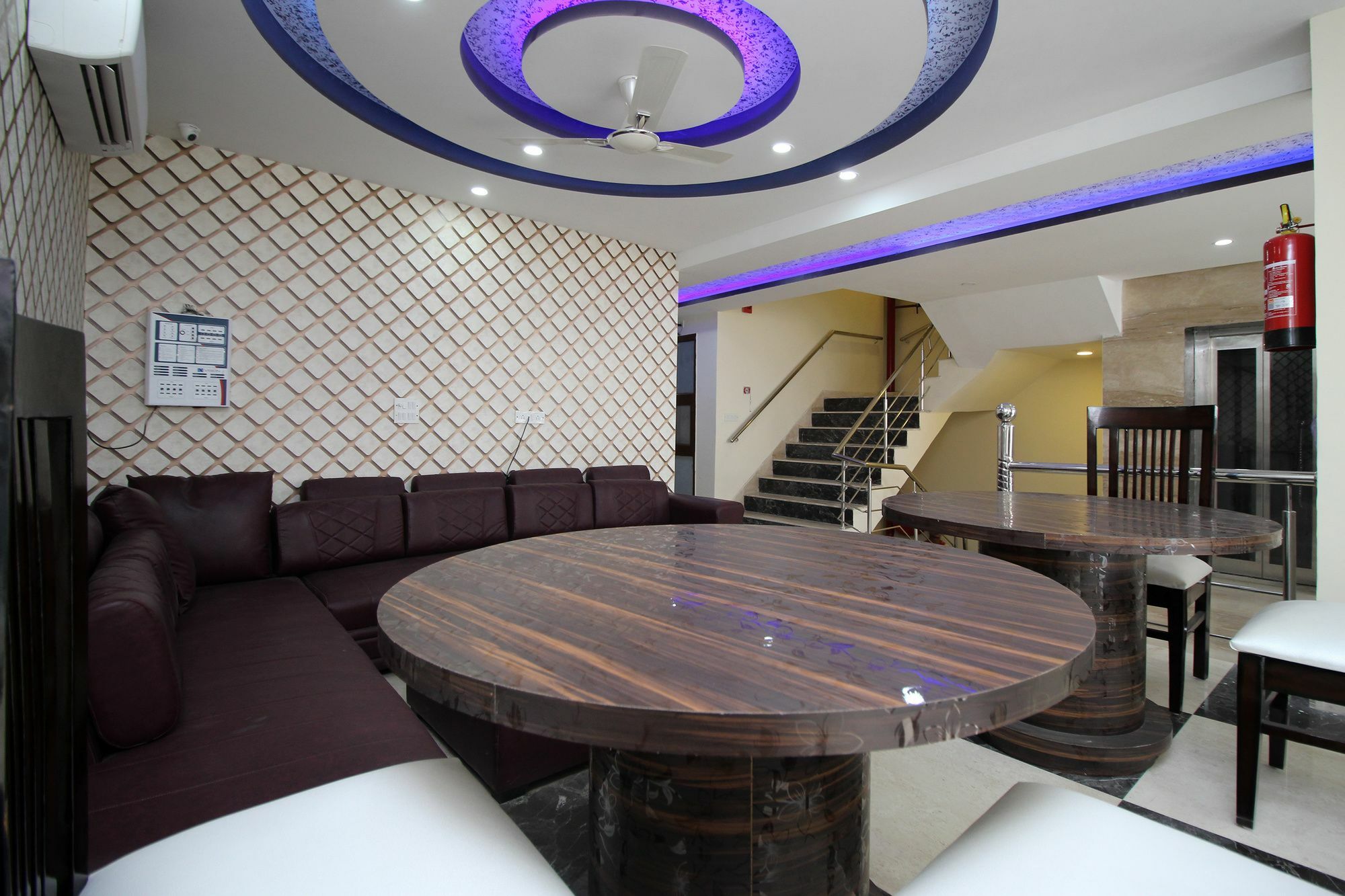 Airport Hotel Hsp Нью-Дели Экстерьер фото